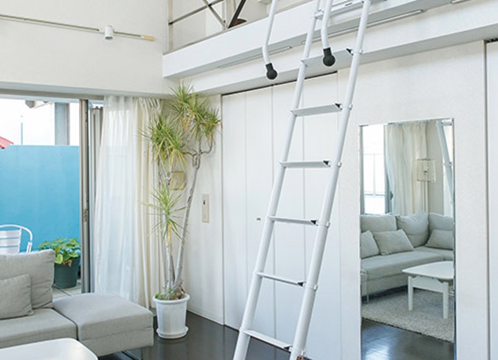 伸縮ロフトはしご_オールホワイト_手すりつき | 特殊梯子製作所 伸縮ロフトはしご オールホワイト 手すり付 8